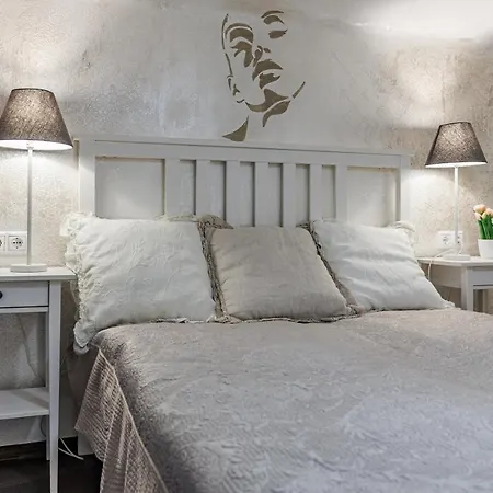 Sleek Minimalist At Inner