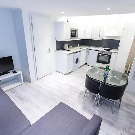 Apartment Sleek Minimalist Studio At Inner