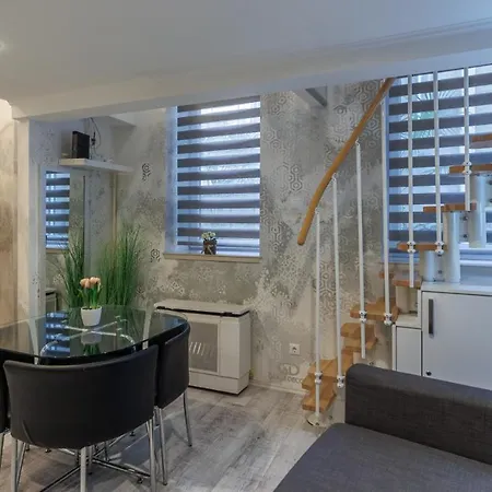 Sleek Minimalist Studio At Inner * Budapest