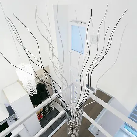 Apartman Sleek Minimalist Studio At Inner Budapest
