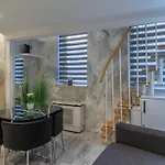 Sleek Minimalist At Inner * 부다페스트