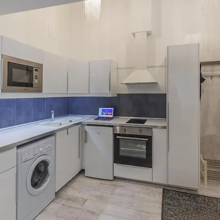 Sleek Minimalist At Inner Apartamento