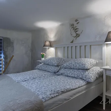 Sleek Minimalist At Inner