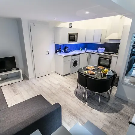 Apartamento Sleek Minimalist At Inner *