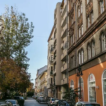 アパート Sleek Minimalist At Inner